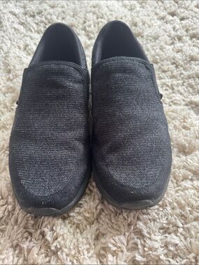 Skechers Men's Slip-On Loafers in Charcoal Black size 9
